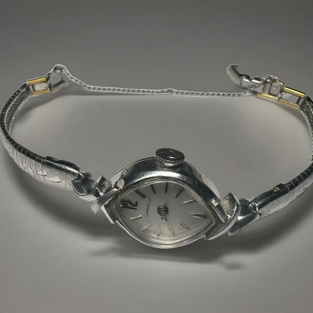 Vtg 1971 Caravelle Bulova Ladies Watch N1 10K RGP Bezel Silver Tone Kreisler